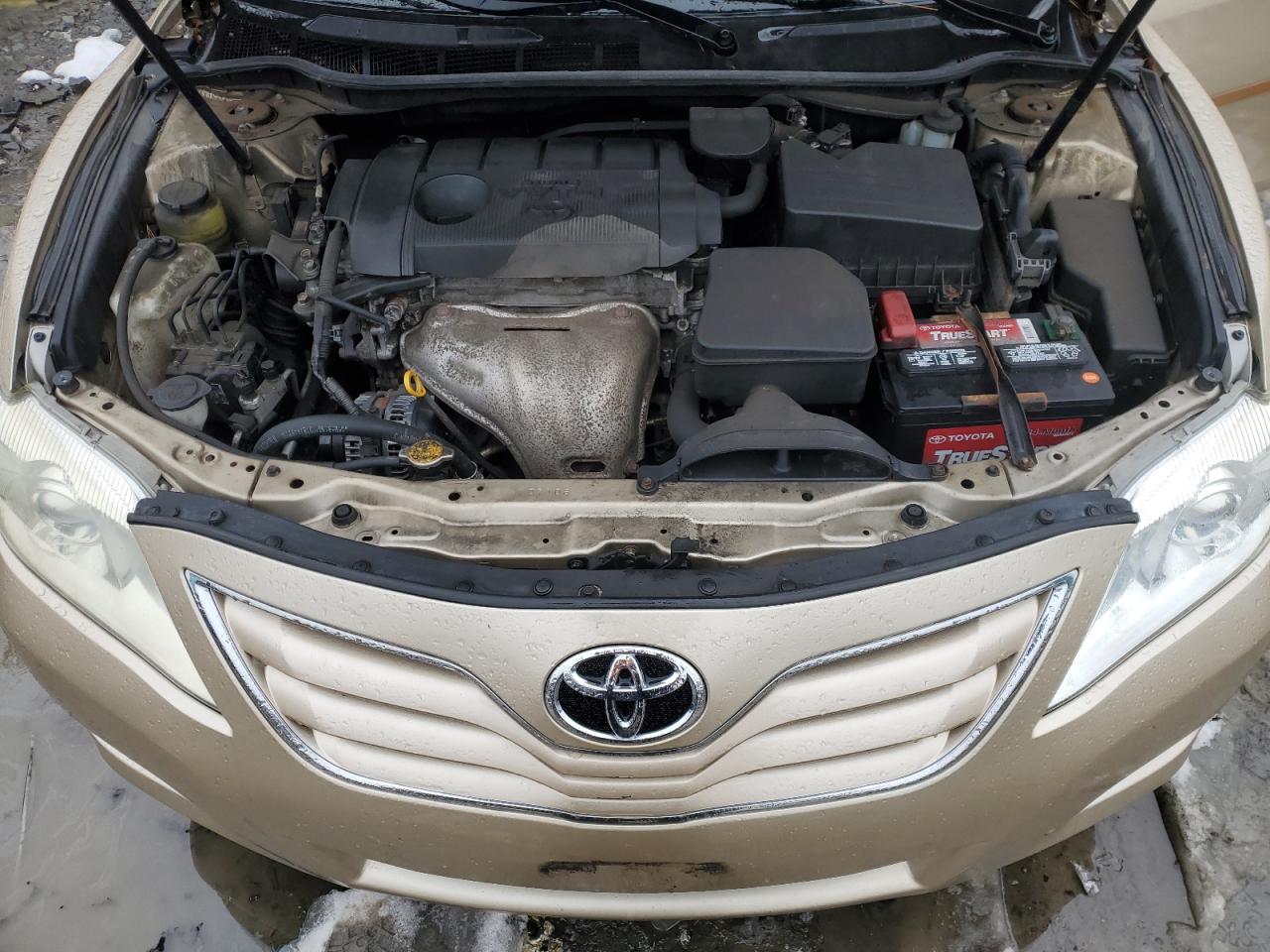 2011 Toyota Camry - Image 11