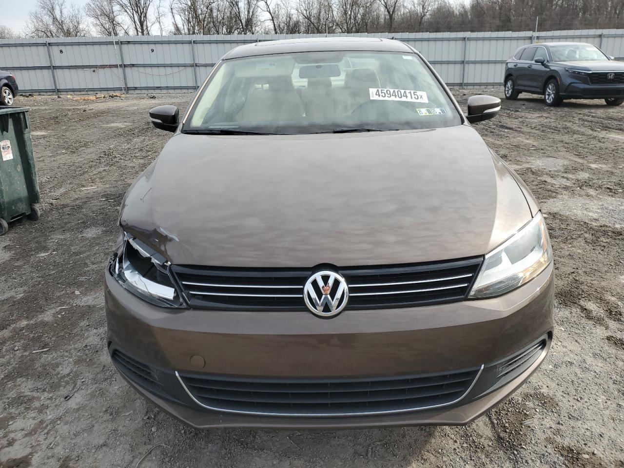 2014 Volkswagen Jetta - Image 5