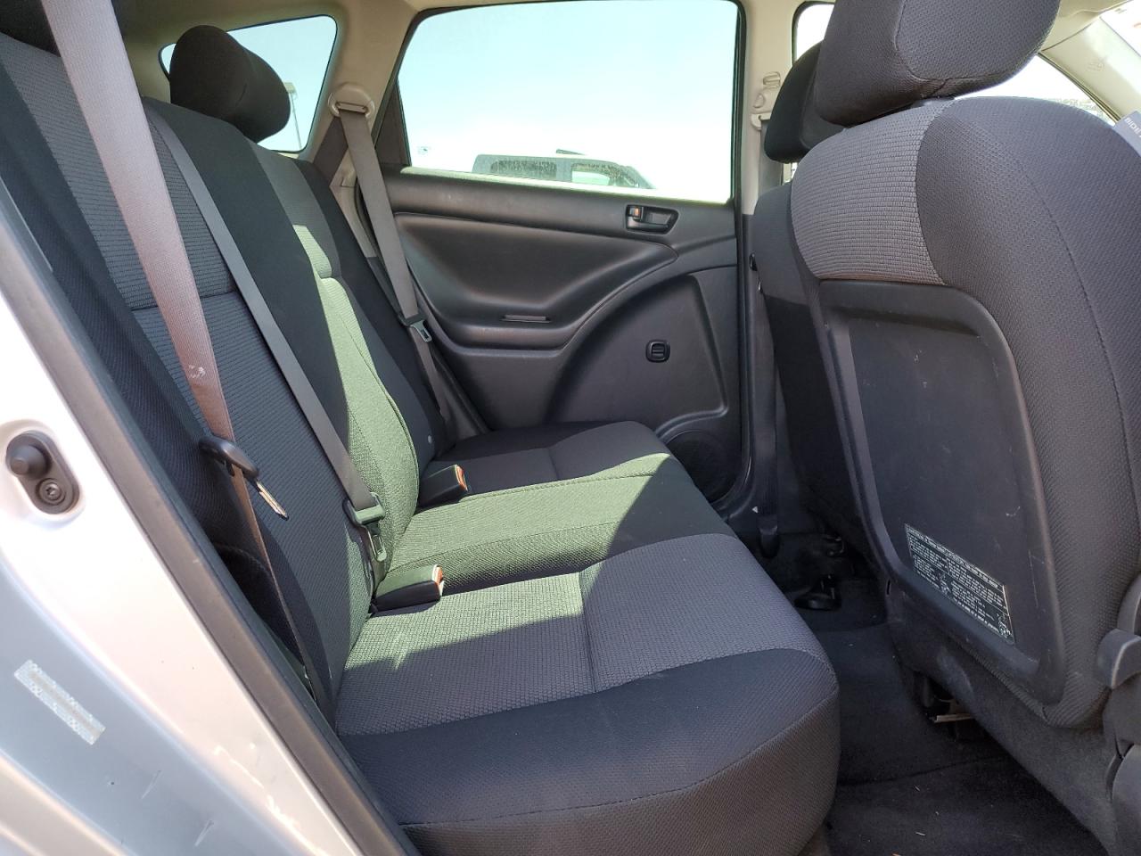2008 Pontiac Vibe - Image 10