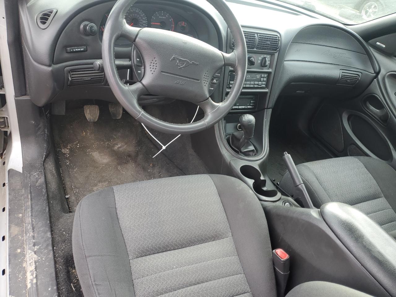 2000 Ford Mustang - Image 8