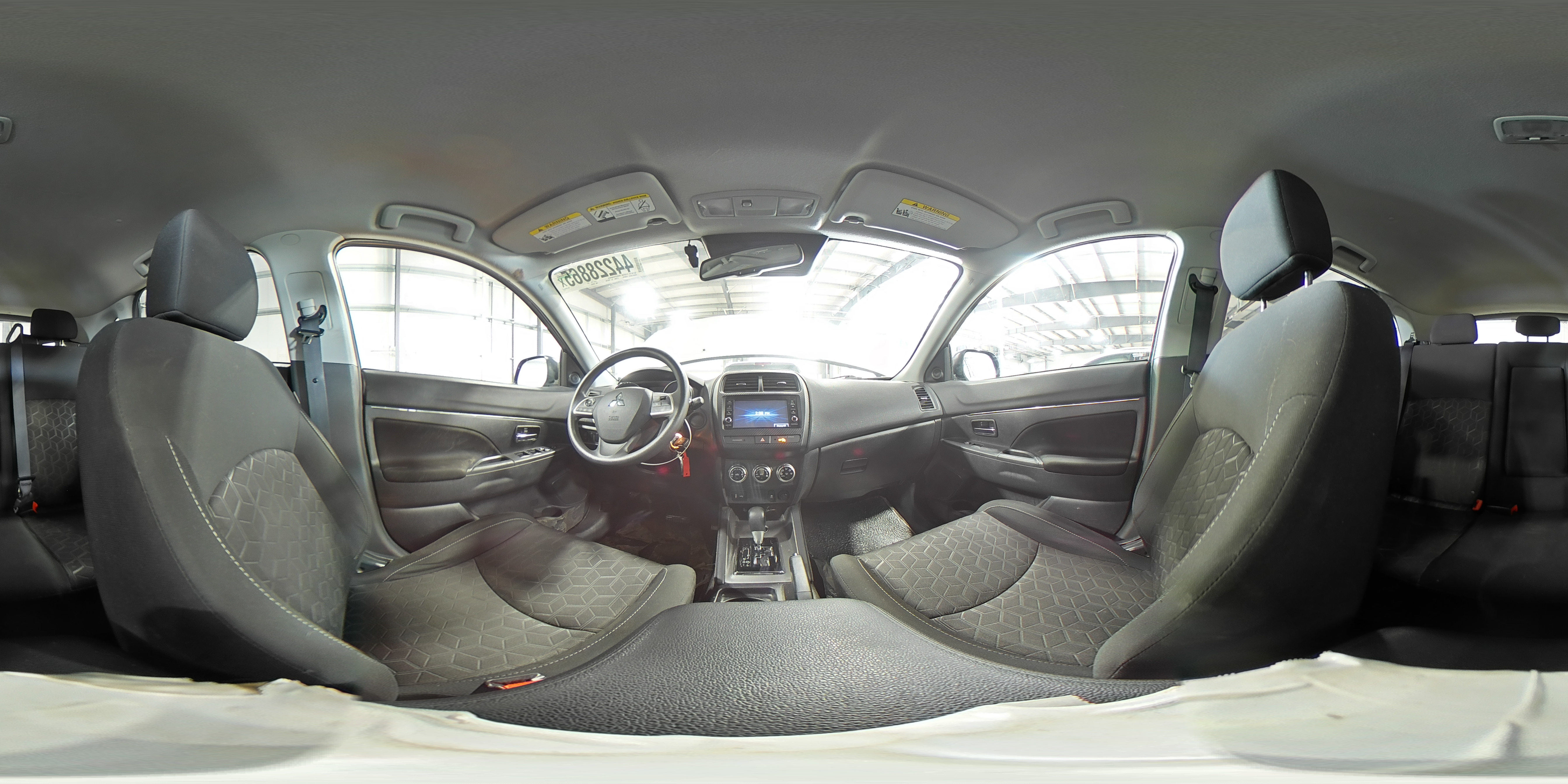 2021 Mitsubishi Outlander - Image 15