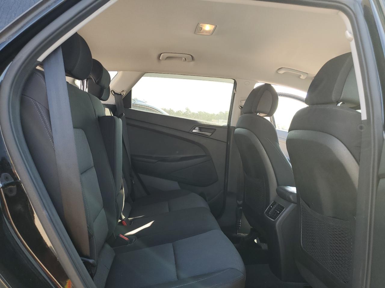 2017 Hyundai Tucson - Image 12