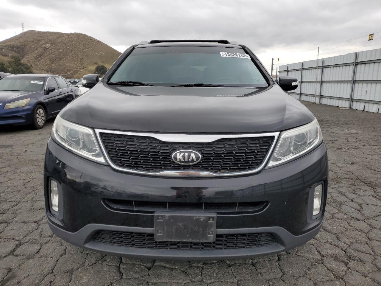 2015 Kia Sorento - Image 5