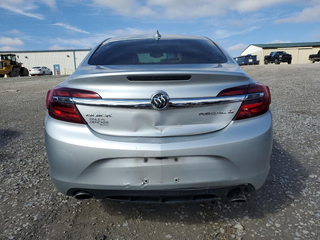 2015 Buick Regal - Image 6