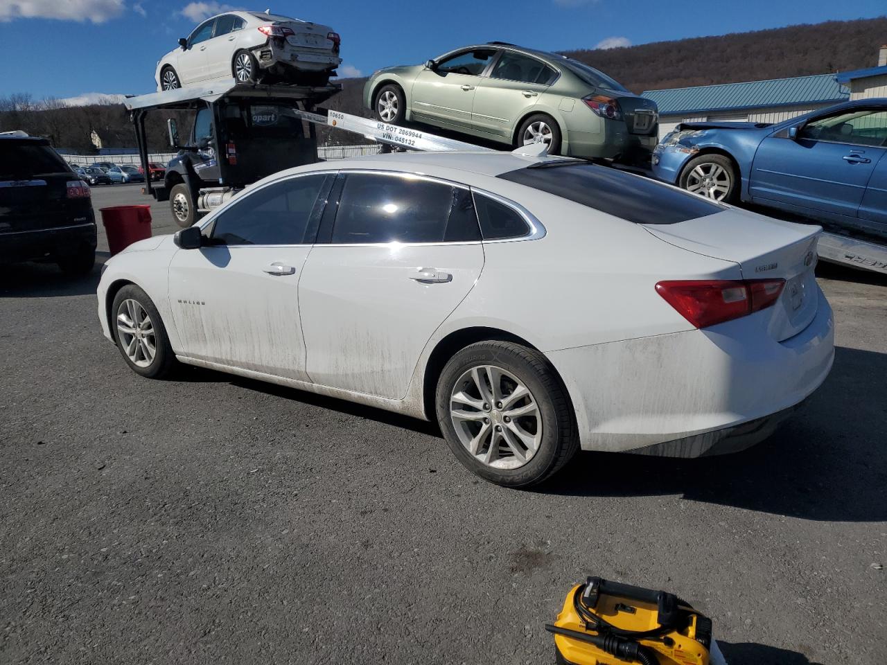 2016 Chevrolet Malibu - Image 2