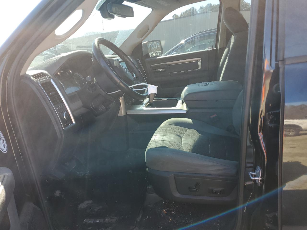 2018 RAM 1500 - Image 7