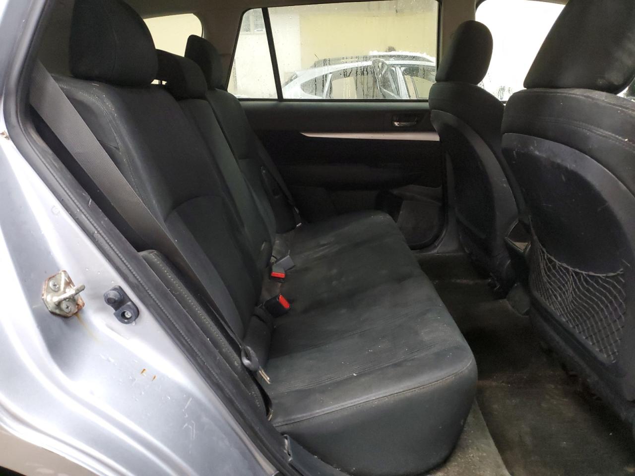 2014 Subaru Outback - Image 11