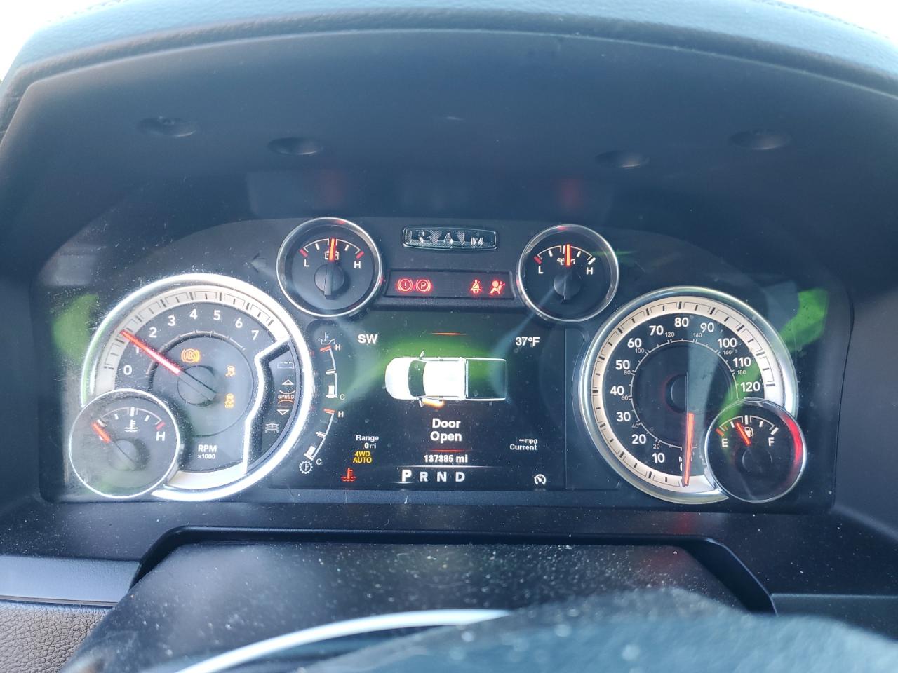 2013 RAM 1500 - Image 9