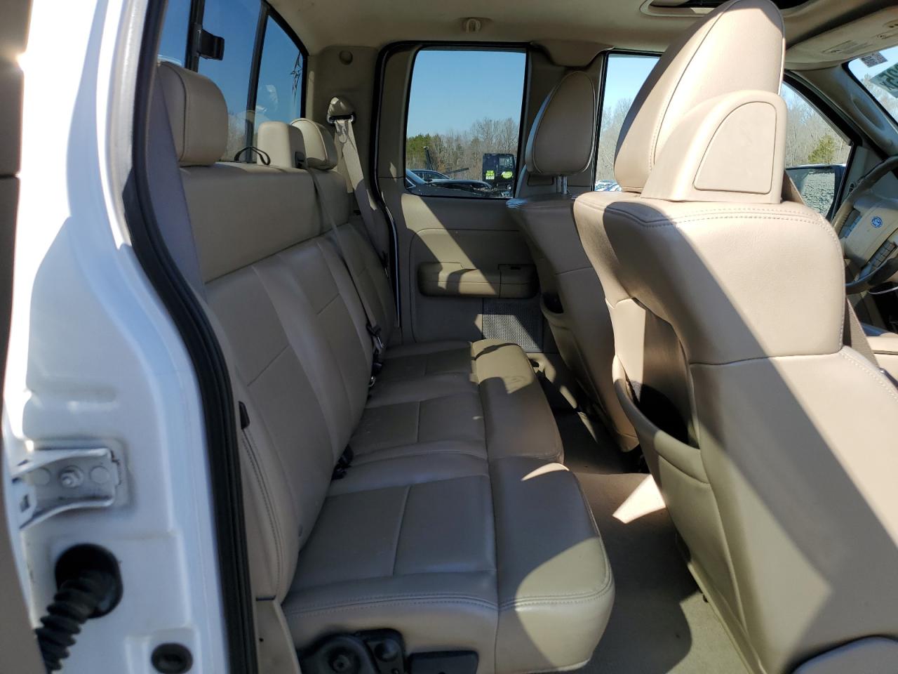 2005 Ford F-150 - Image 10