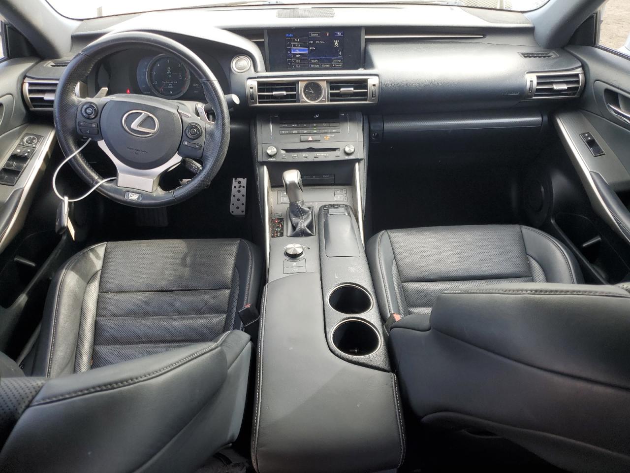 2015 Lexus IS - Image 8