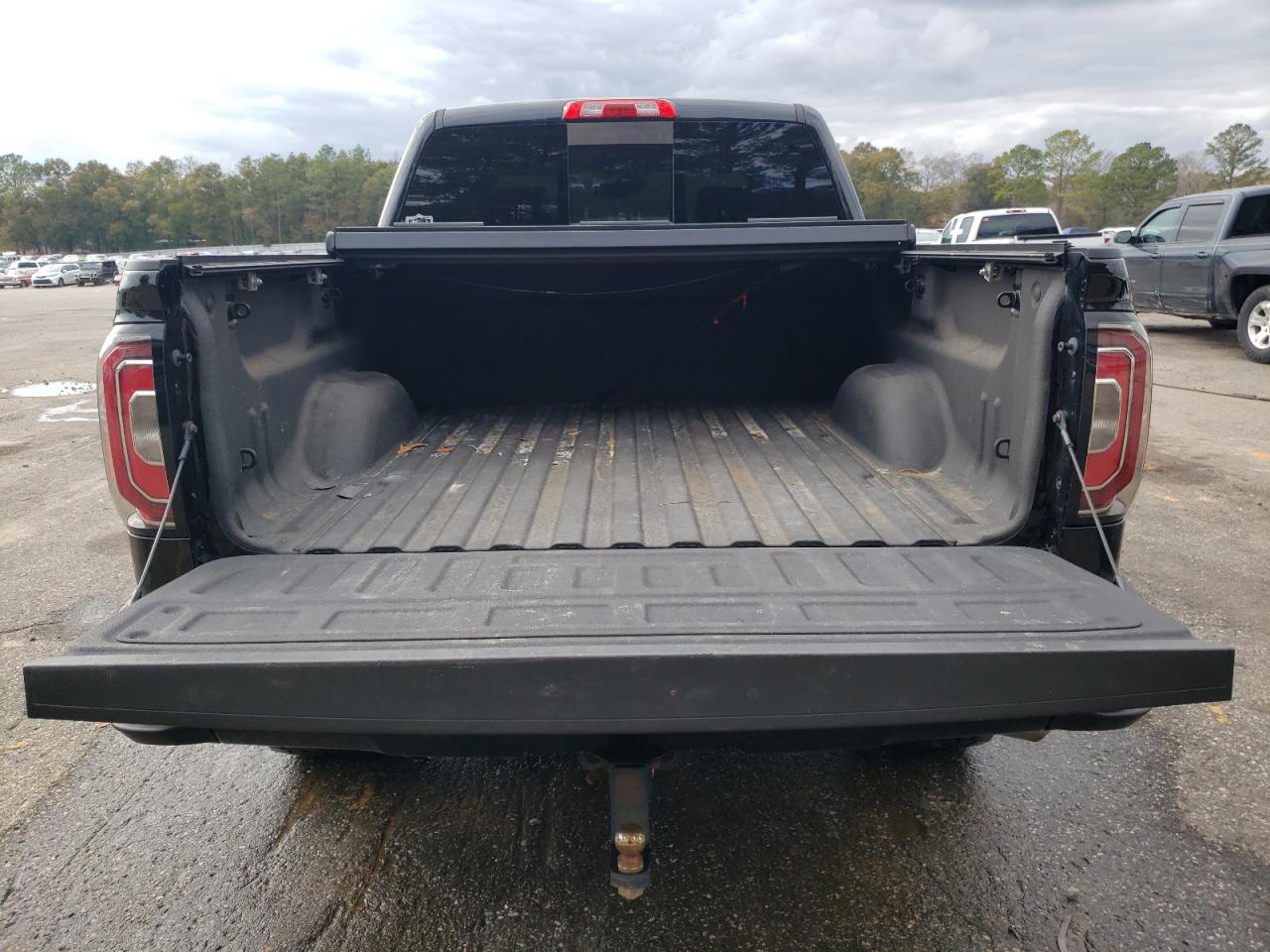 2017 GMC Sierra - Image 6