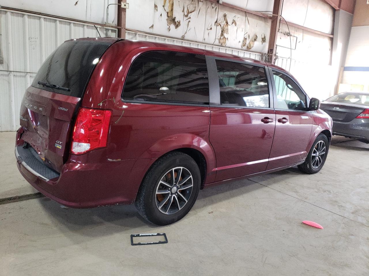 2019 Dodge Caravan - Image 3
