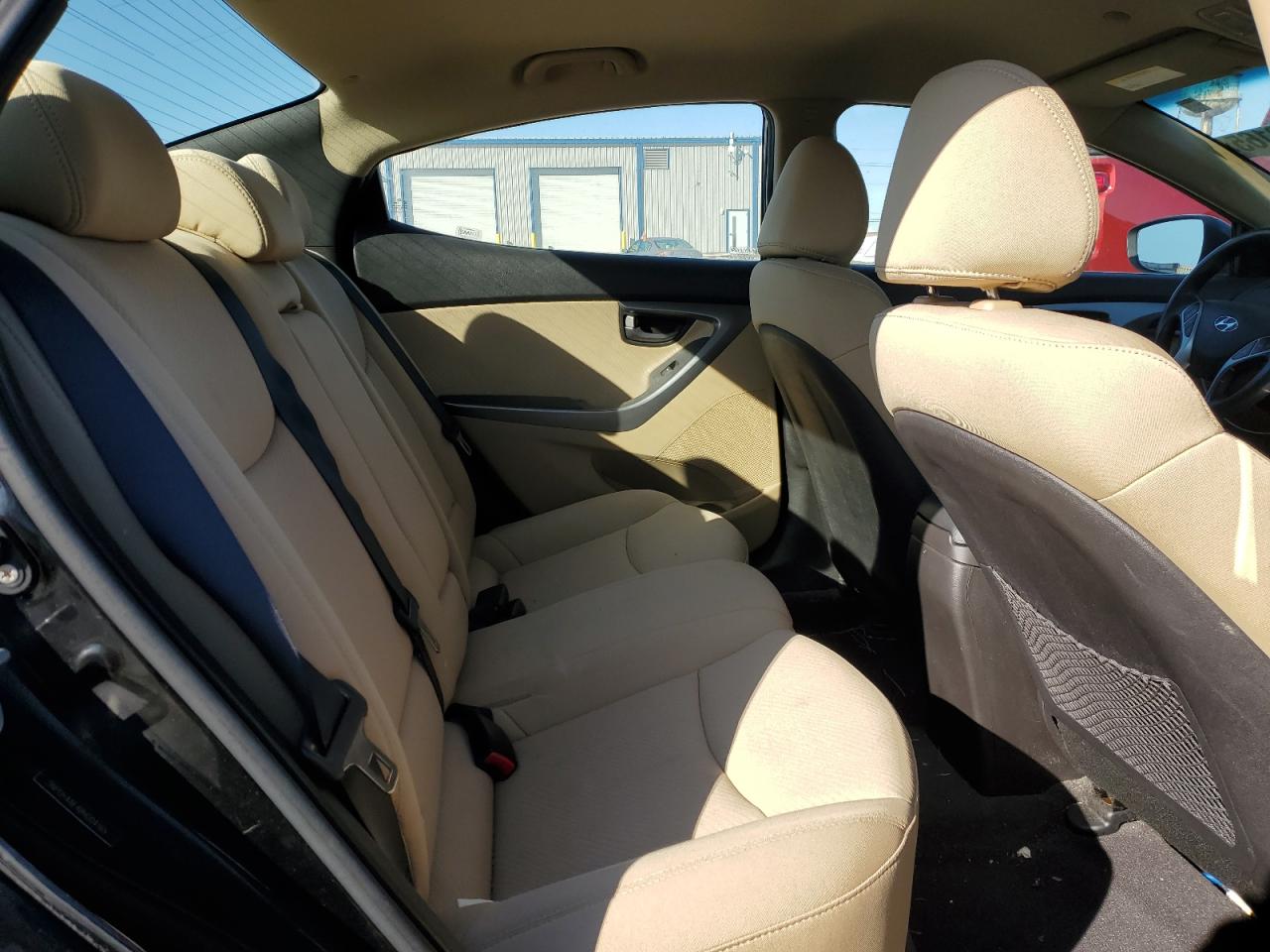 2011 Hyundai Elantra - Image 10