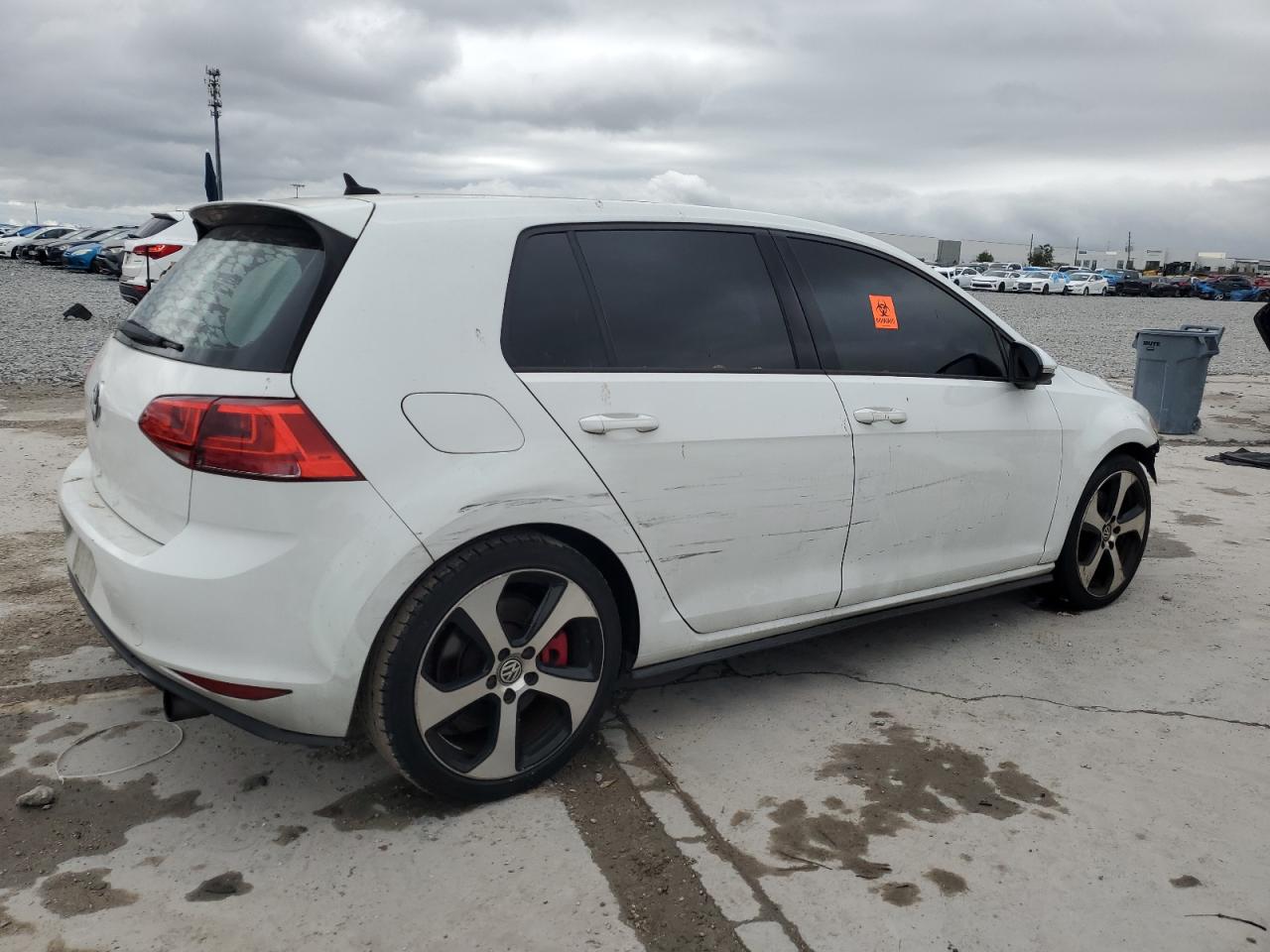 2016 Volkswagen GTI - Image 3