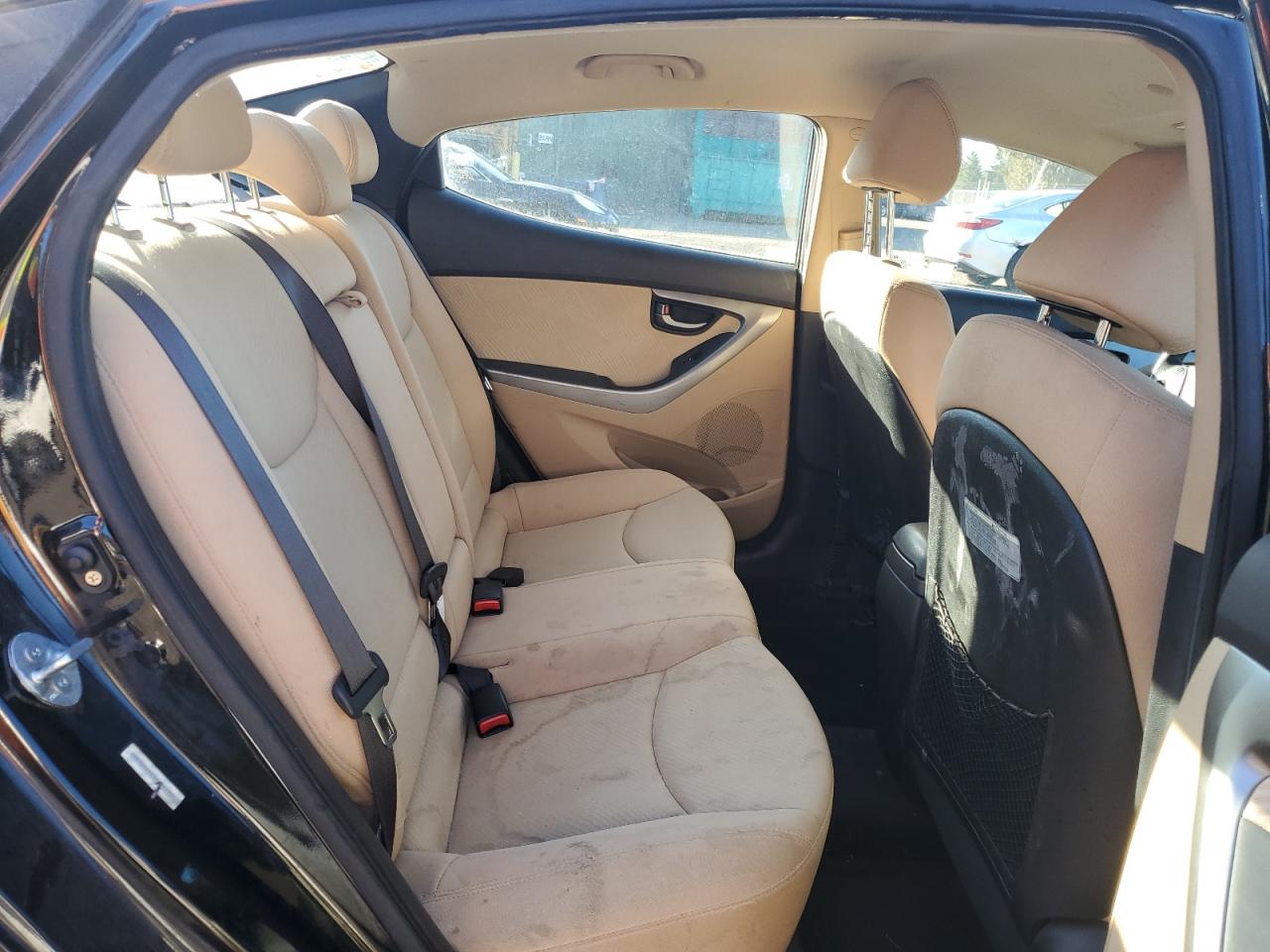 2013 Hyundai Elantra - Image 10