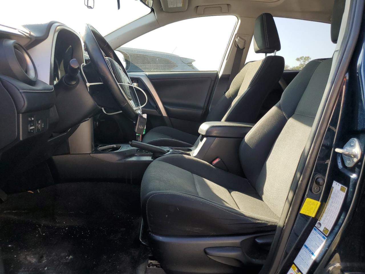 2017 Toyota RAV 4 - Image 7