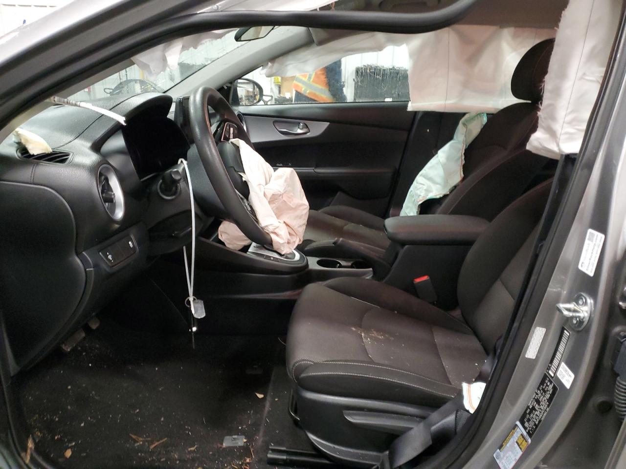 2023 Kia Forte - Image 7