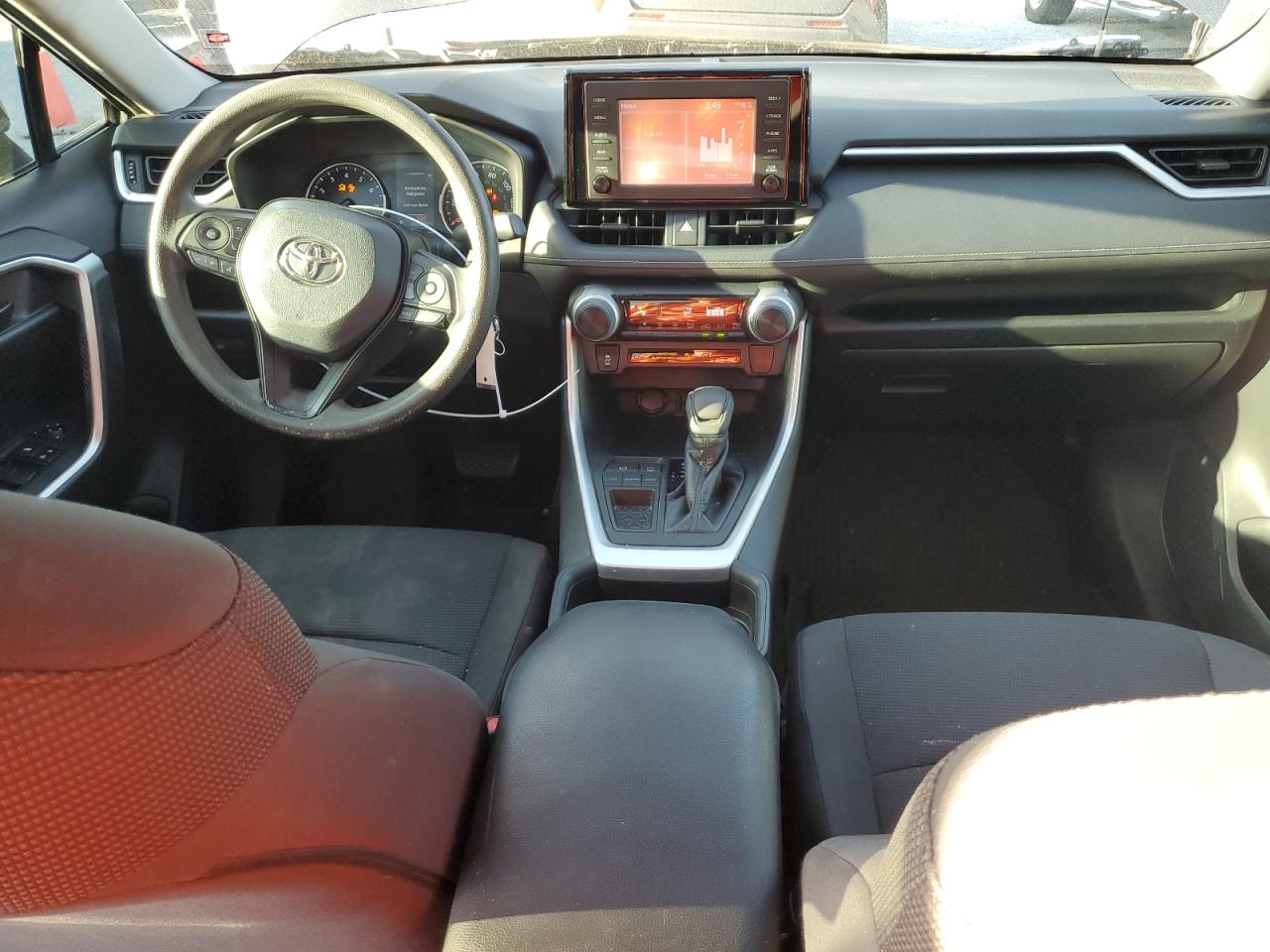 2019 Toyota RAV 4 - Image 8
