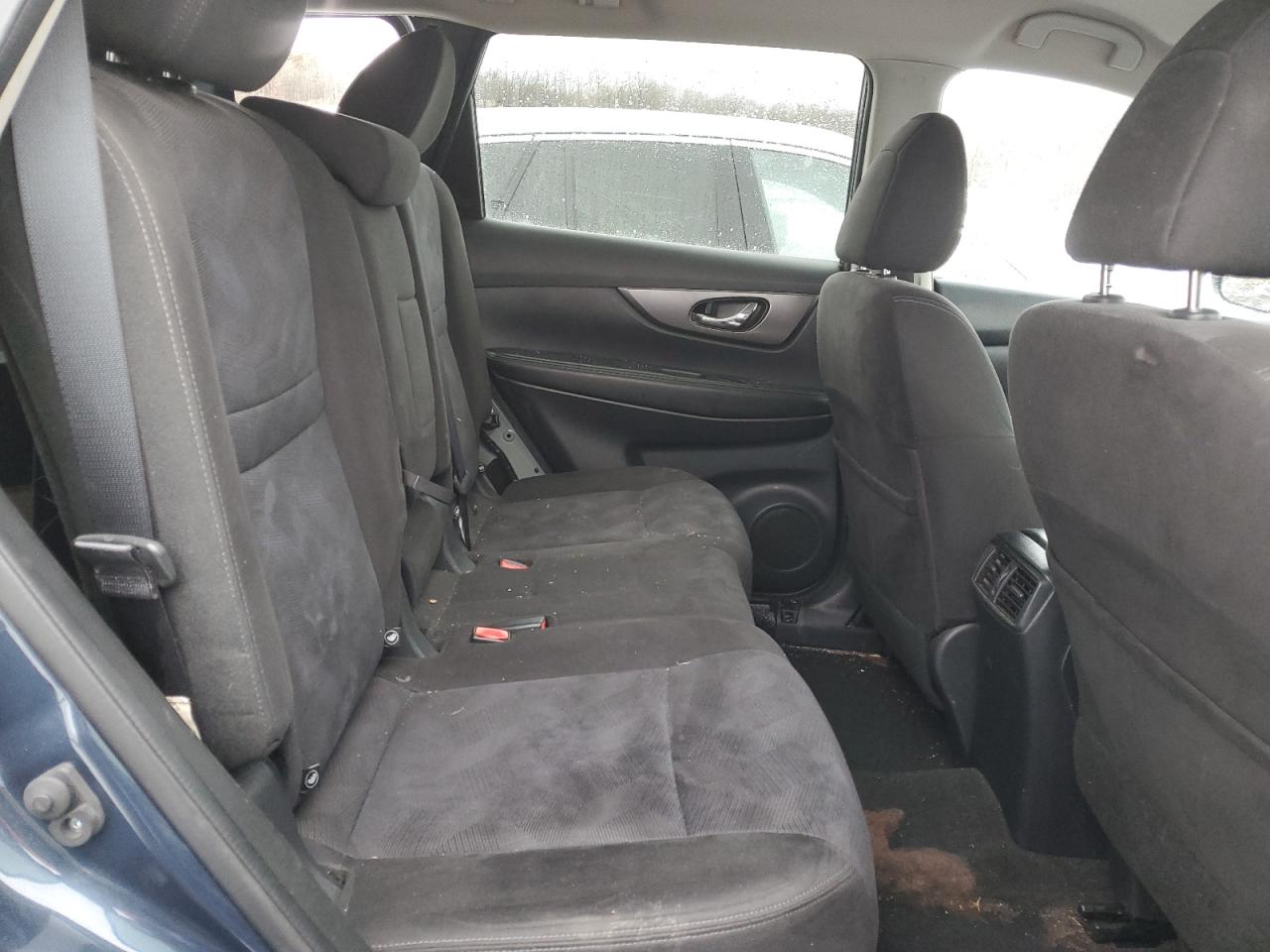 2015 Nissan Rogue - Image 11