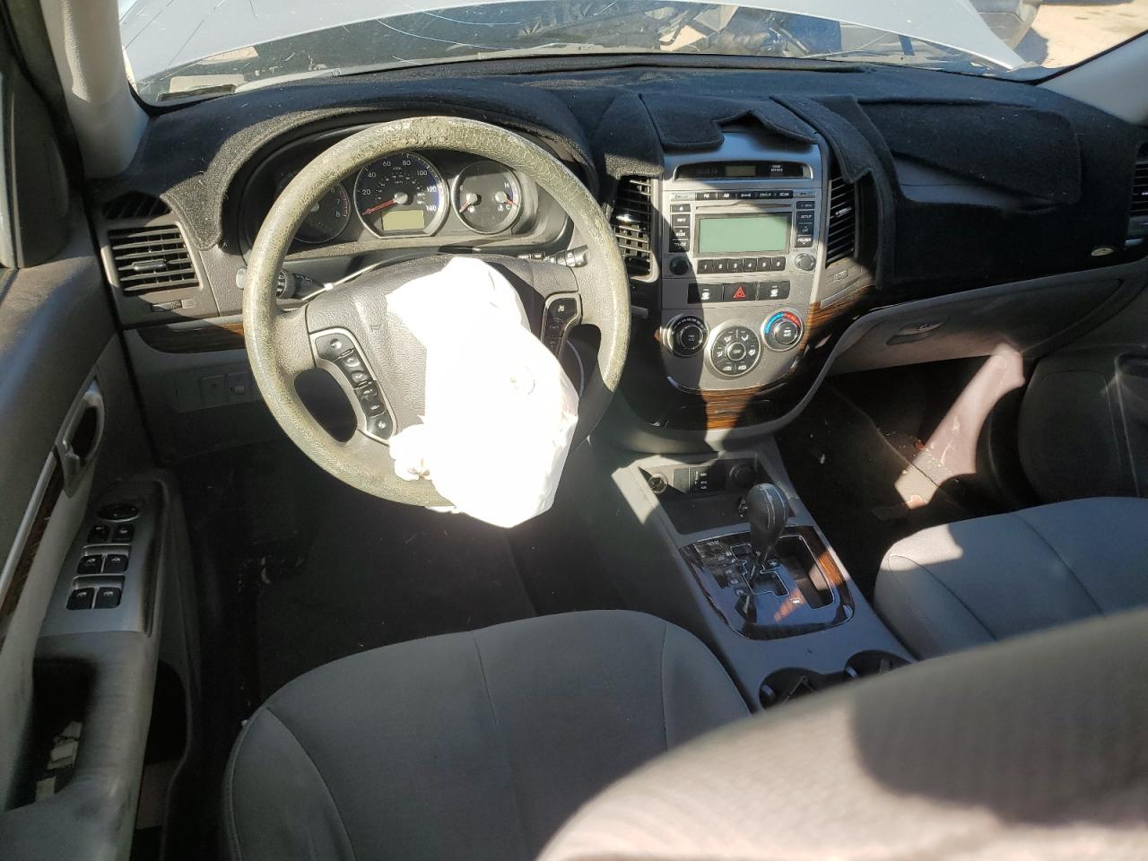 2011 Hyundai Santa Fe - Image 8