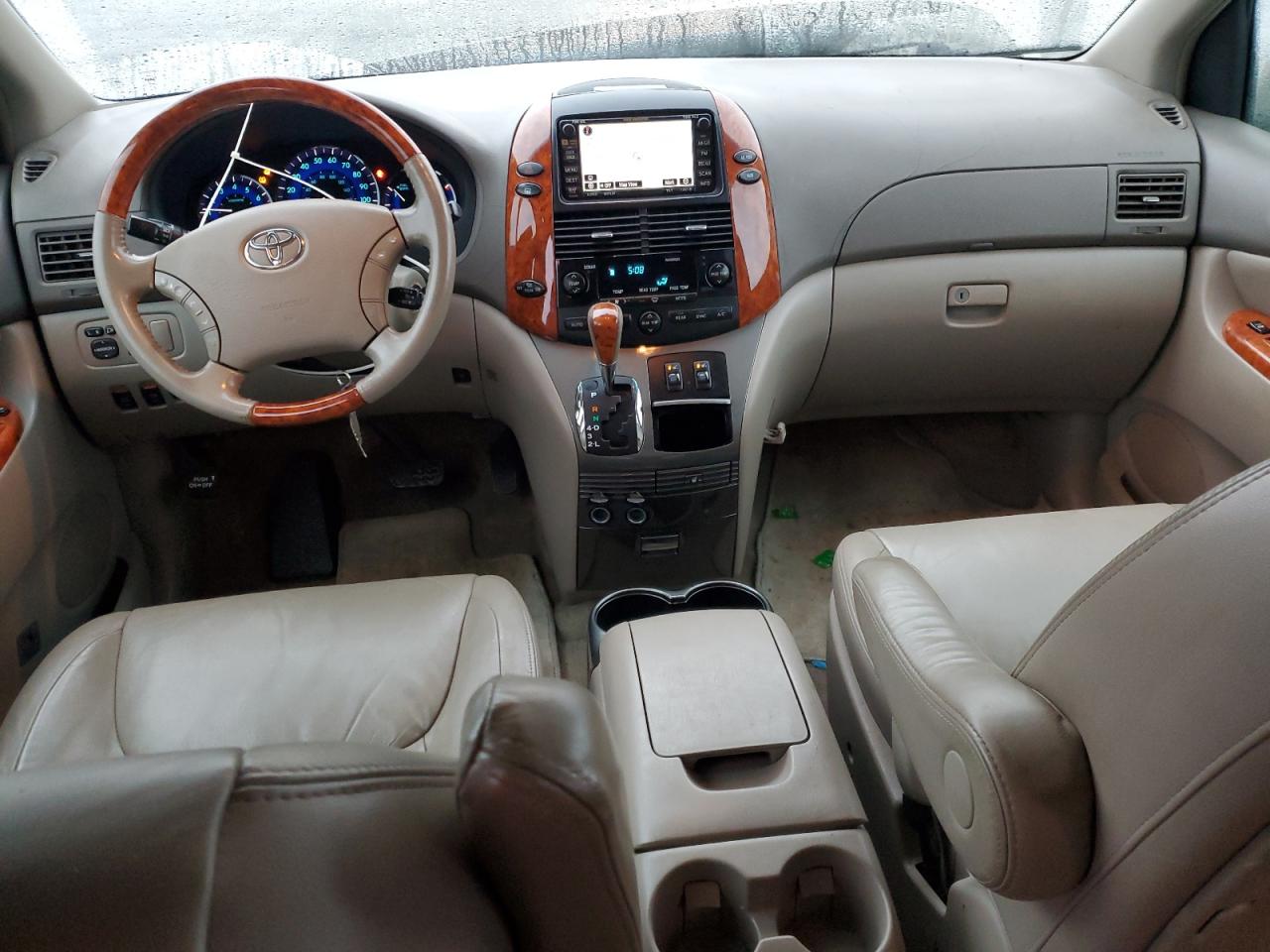 2008 Toyota Sienna - Image 8
