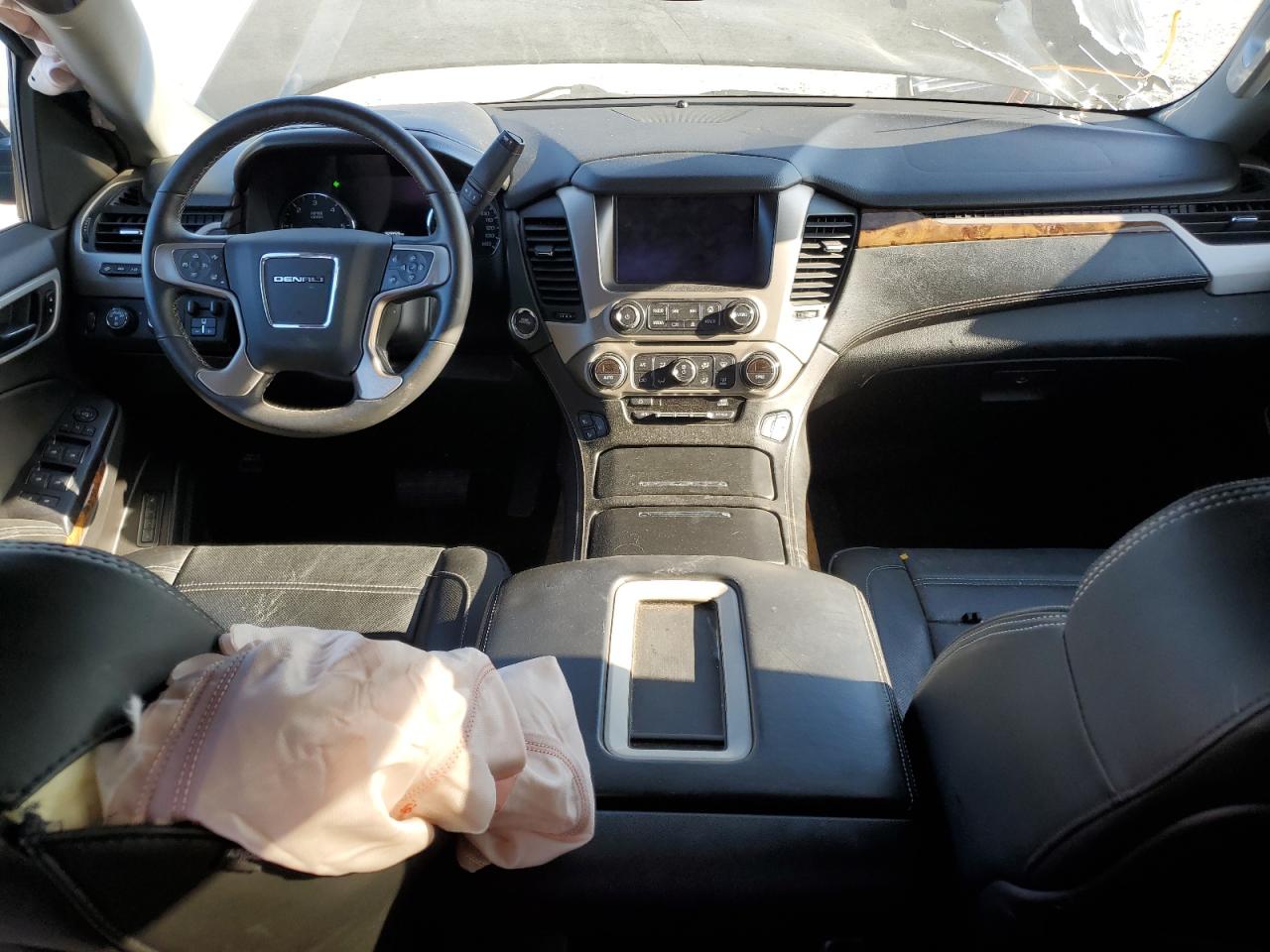 2015 GMC Yukon - Image 8