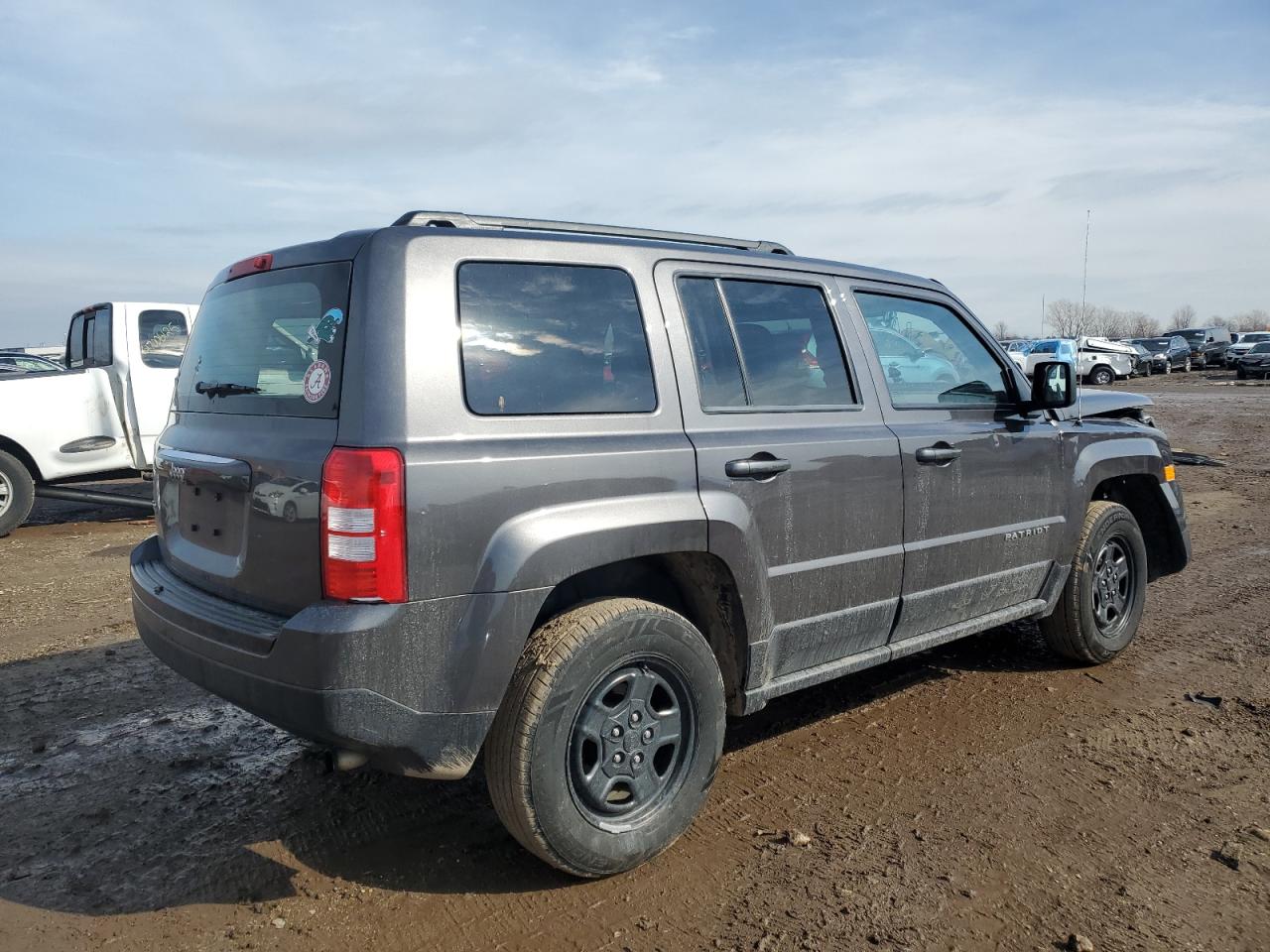 2016 Jeep Liberty (Patriot) - Image 3