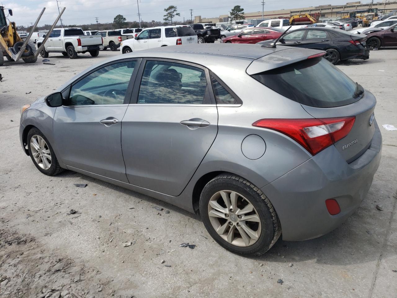 2015 Hyundai Elantra - Image 2