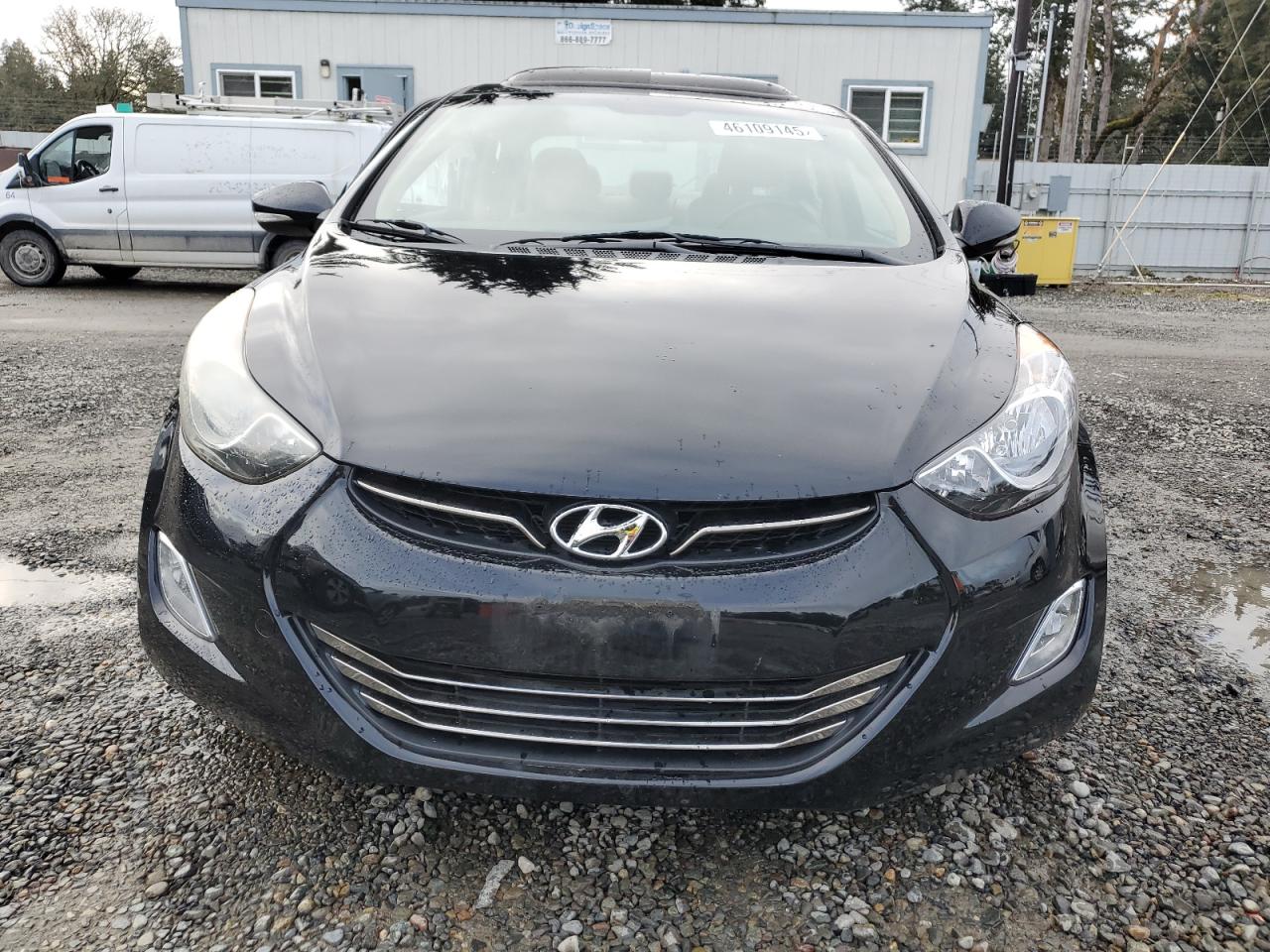 2012 Hyundai Elantra - Image 5
