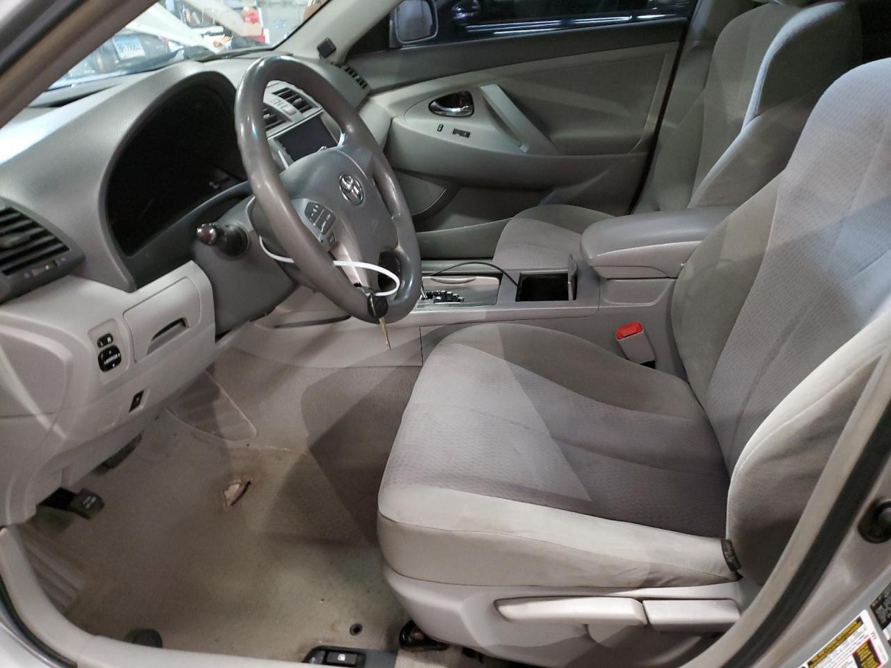 2010 Toyota Camry - Image 7