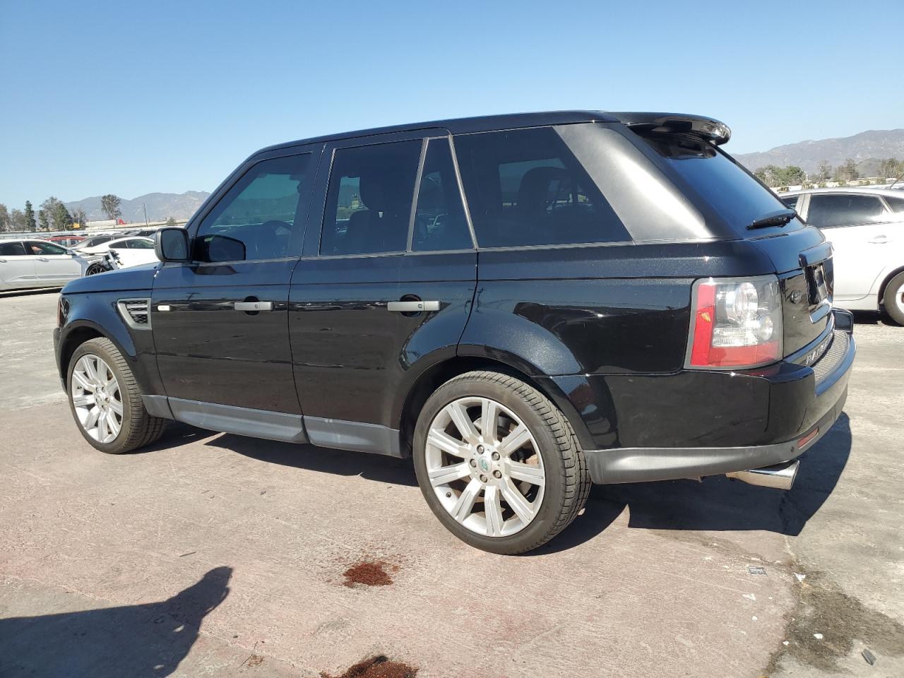 2010 Land Rover Range Rover - Image 2