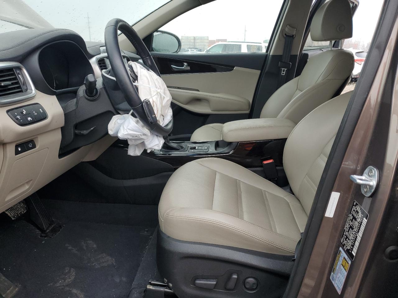 2019 Kia Sorento - Image 7