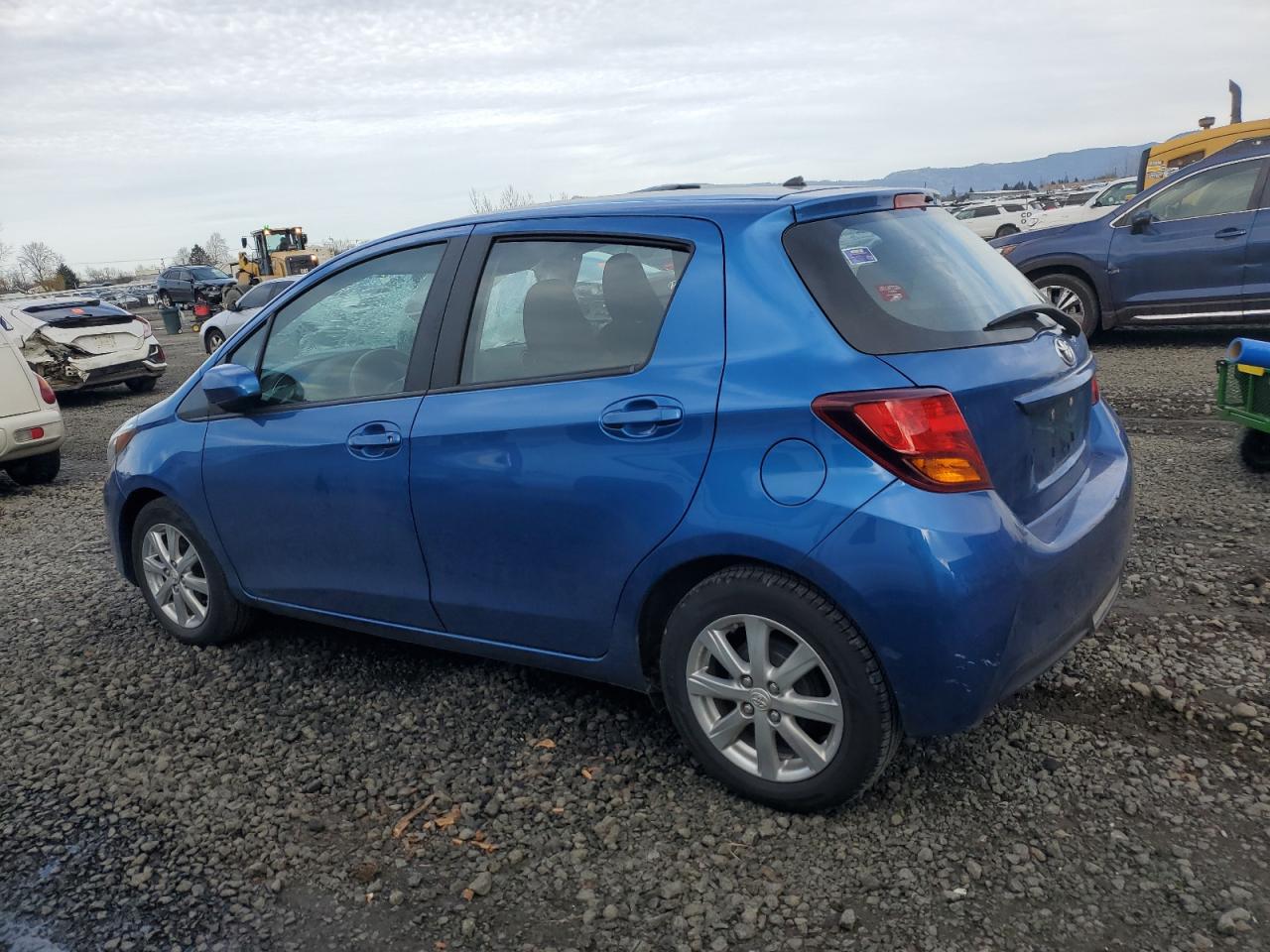 2015 Toyota Yaris - Image 2
