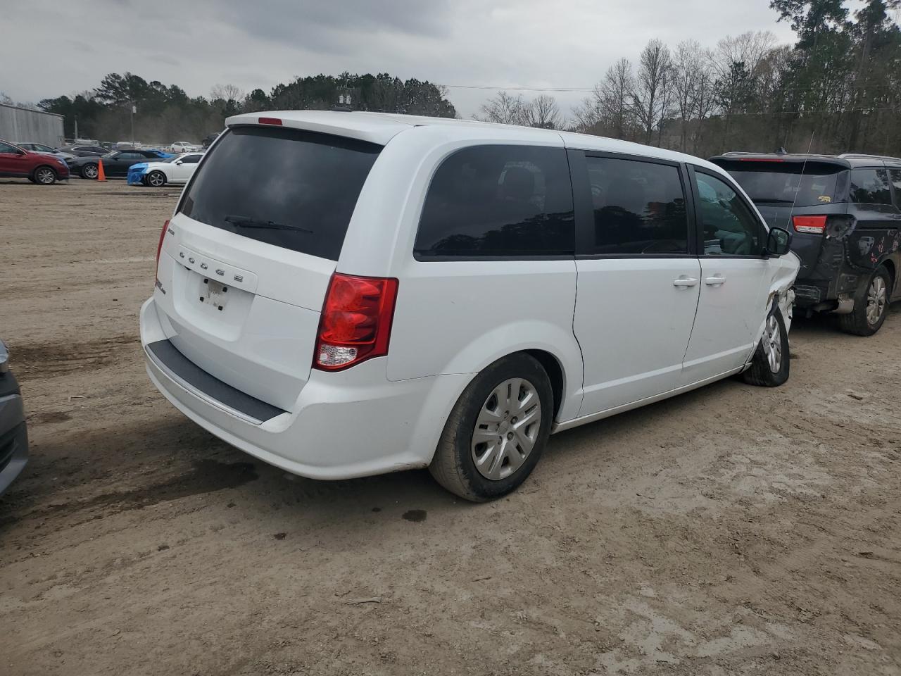 2018 Dodge Caravan - Image 3