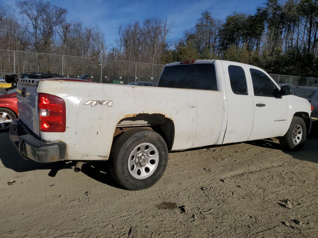 2009 Chevrolet Silverado - Image 3