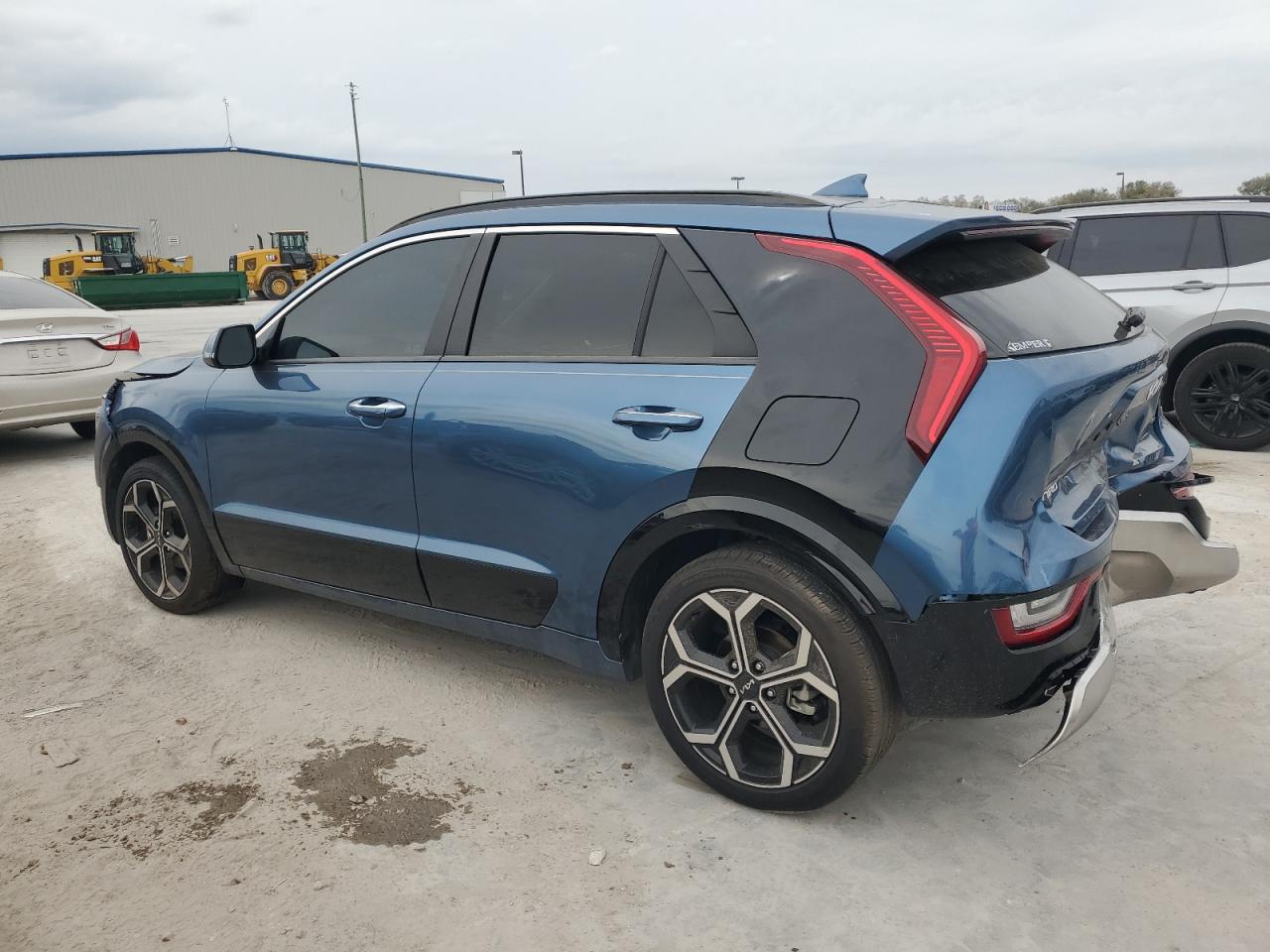 2024 Kia Niro - Image 2