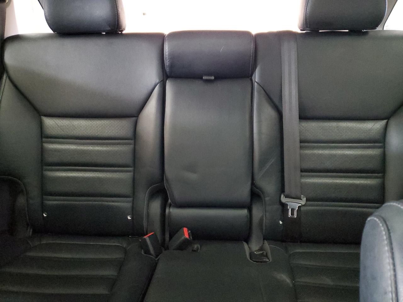 2016 Kia Sorento - Image 10