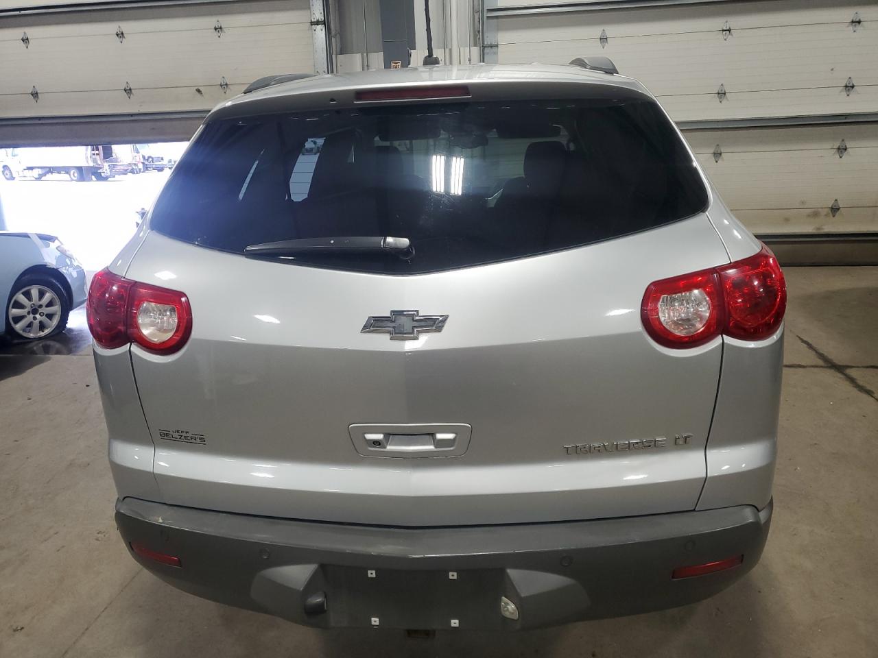 2010 Chevrolet Traverse - Image 6