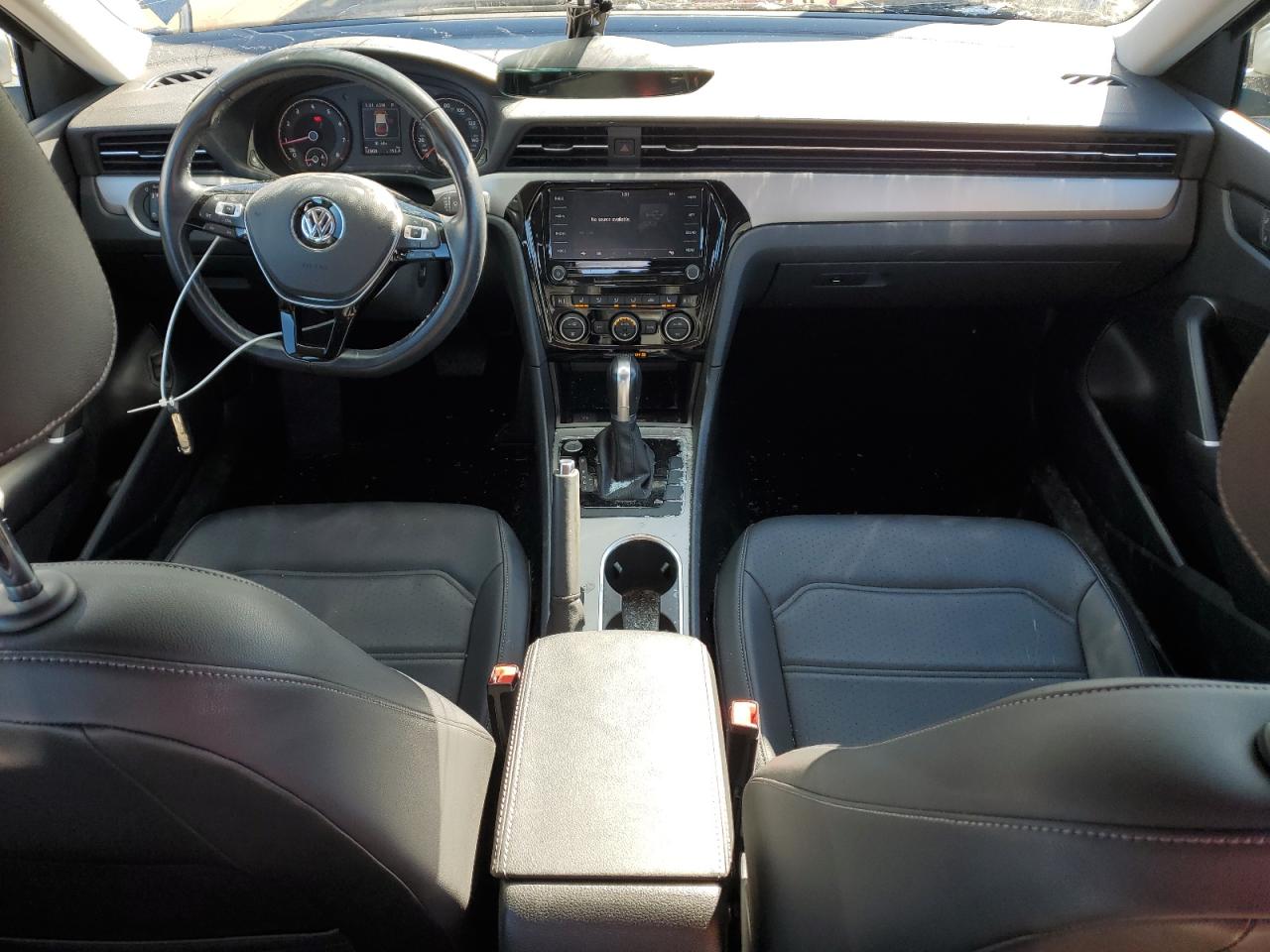 2020 Volkswagen Passat - Image 8