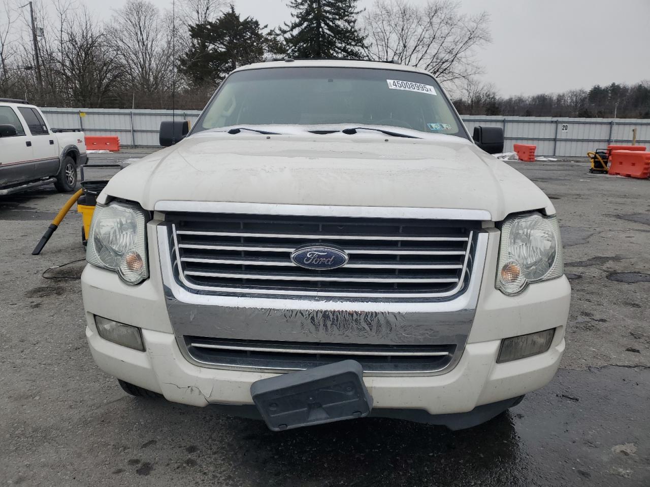 2010 Ford Explorer - Image 5