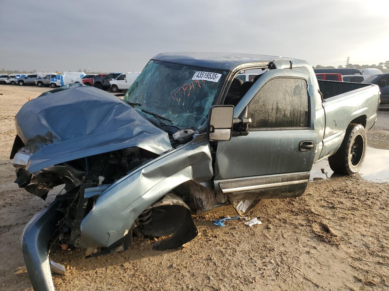 2006 Chevrolet Silverado - Image 1