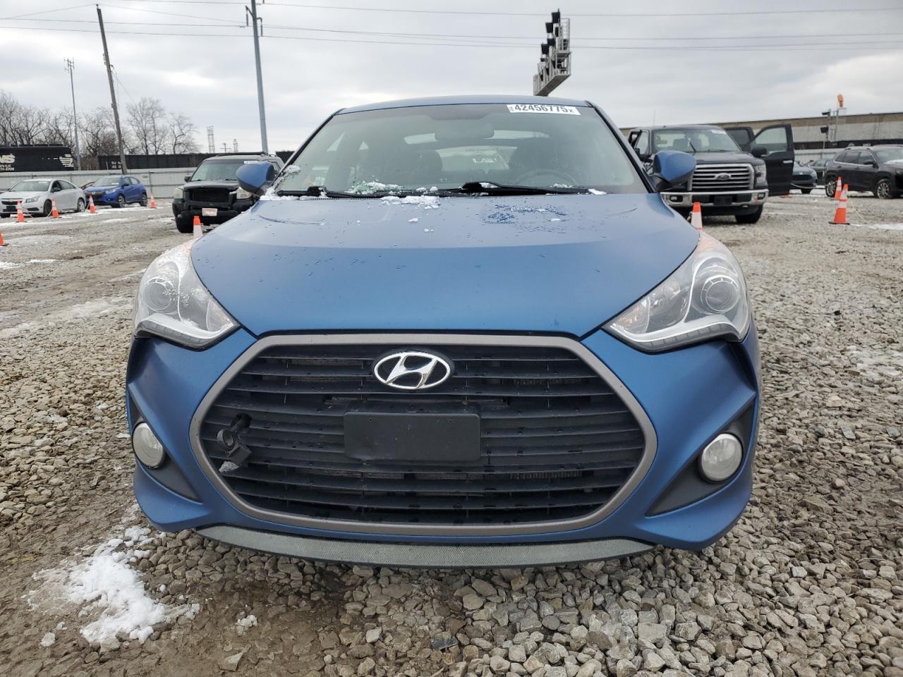 2016 Hyundai Veloster - Image 5