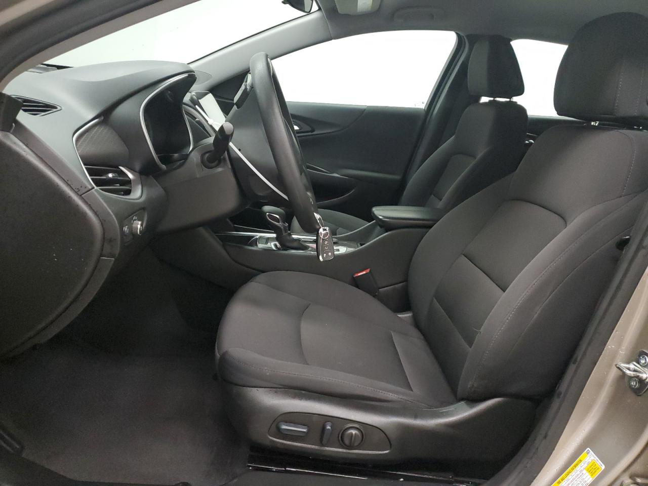 2022 Chevrolet Malibu - Image 7