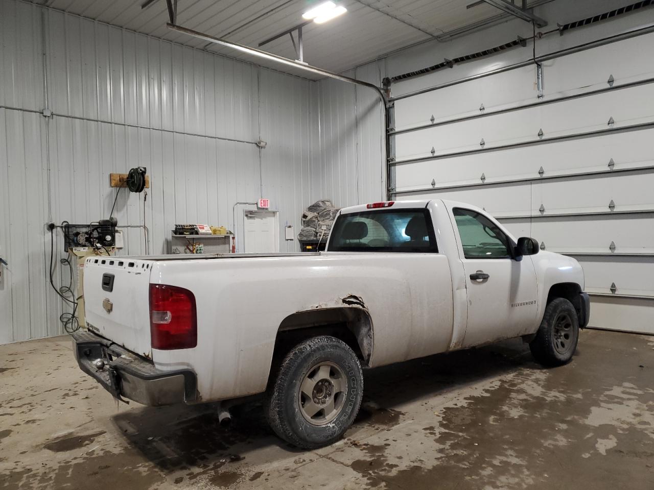 2008 Chevrolet Silverado - Image 3