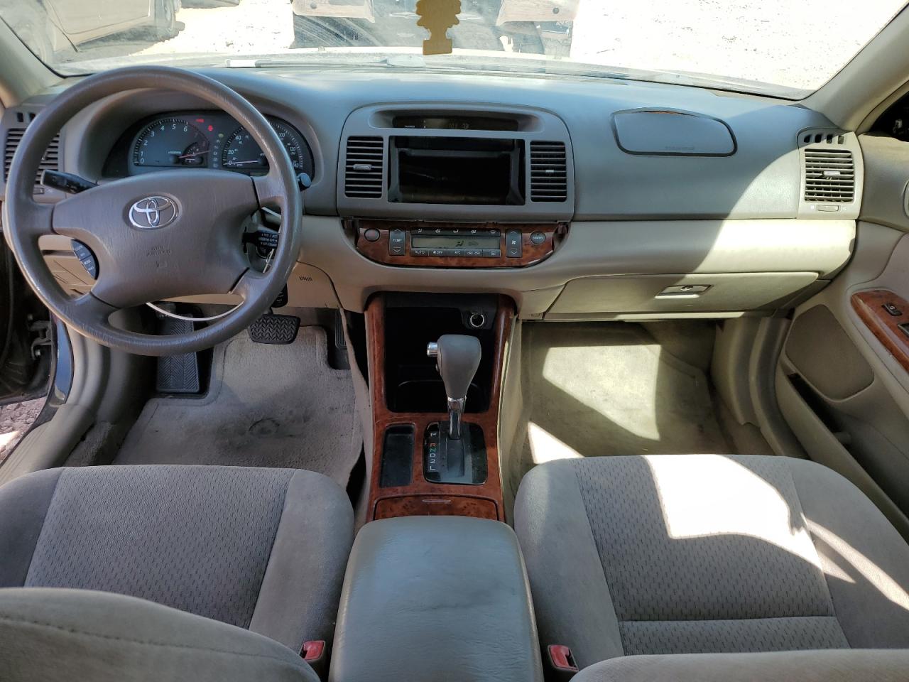 2002 Toyota Camry - Image 8