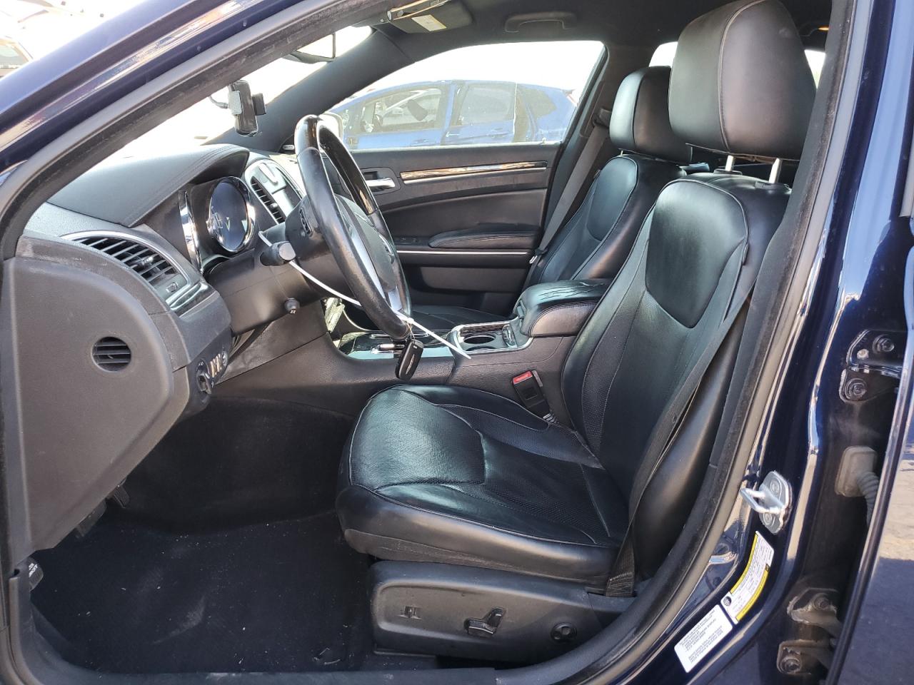 2013 Chrysler 300 - Image 7
