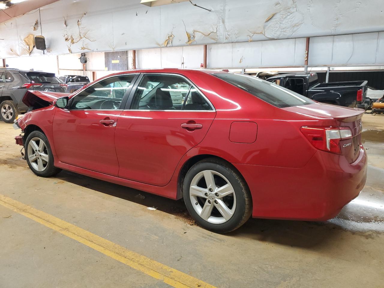 2014 Toyota Camry - Image 2