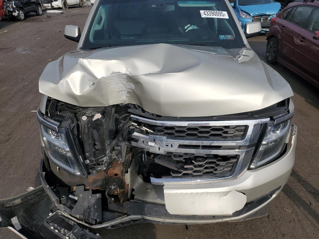 2016 Chevrolet Suburban - Image 12