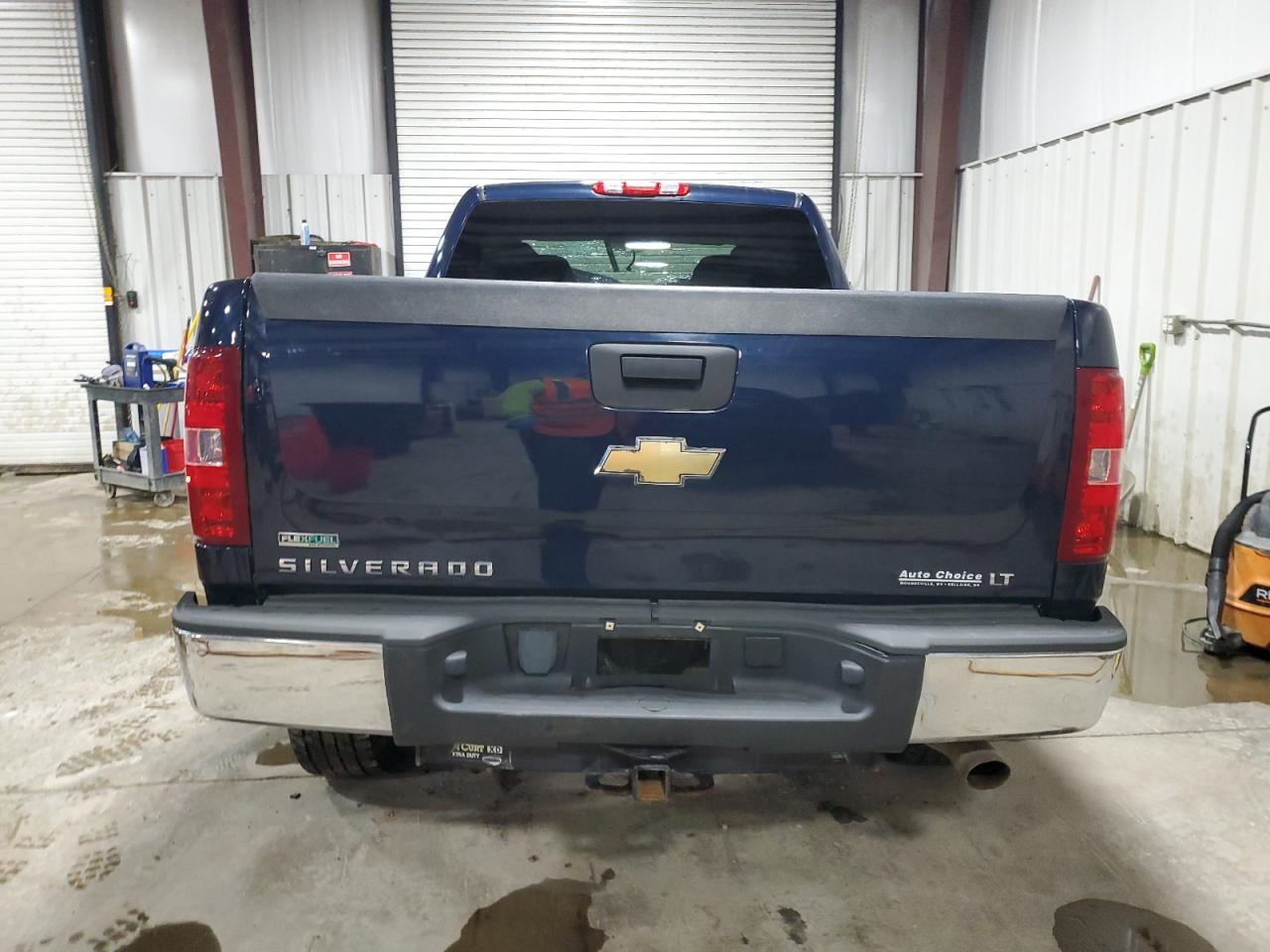 2011 Chevrolet Silverado - Image 6