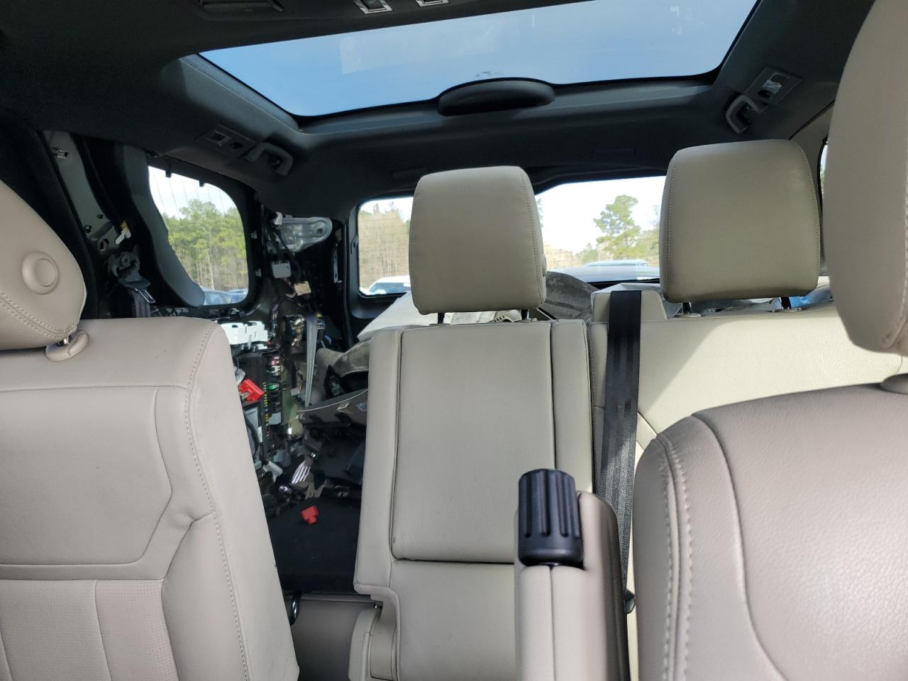 2019 Land Rover Discovery - Image 10